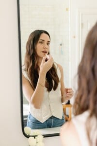 How to Find A Signature Makeup Look That Works At Any Age, According to Bobbi Brown