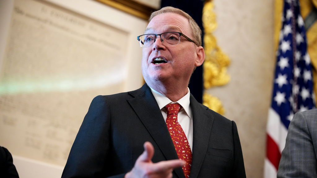 Kevin Hassett says inflation will drop sharply once Strait of Hormuz reopens