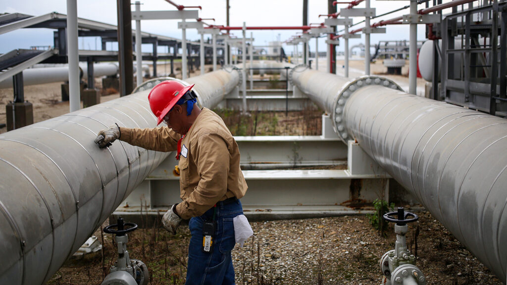 US oil reserves drop towards Reagan-era lows, ‘significant impact at the pump’ coming, experts warn